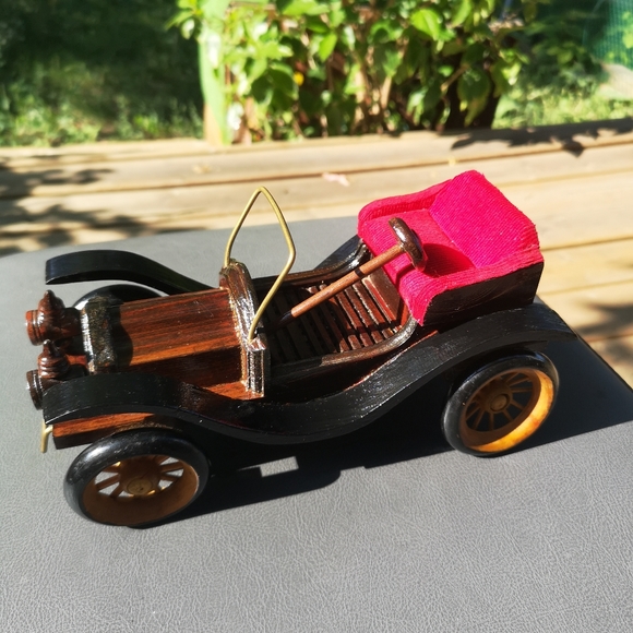 3 for$15 Wooden 9" Vintage Car Model Display Brown And Red Padded Seat Movable - Picture 1 of 6